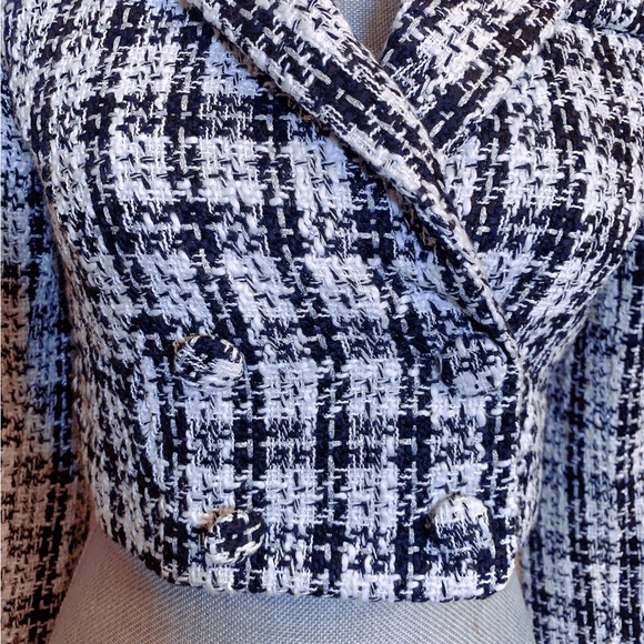 Forever 21 Cropped Jacket - Picture 4 of 7